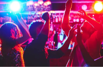 Şirkətin 183 min pulunu belə xərclədi - İçki məclisləri, bahalı telefonlar...