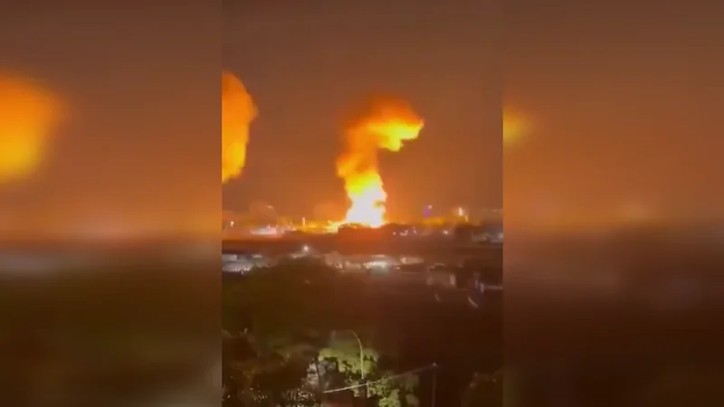 ABŞ Prezidenti Venesuelaya zərbələrin görüntülərini paylaşdı - VİDEO