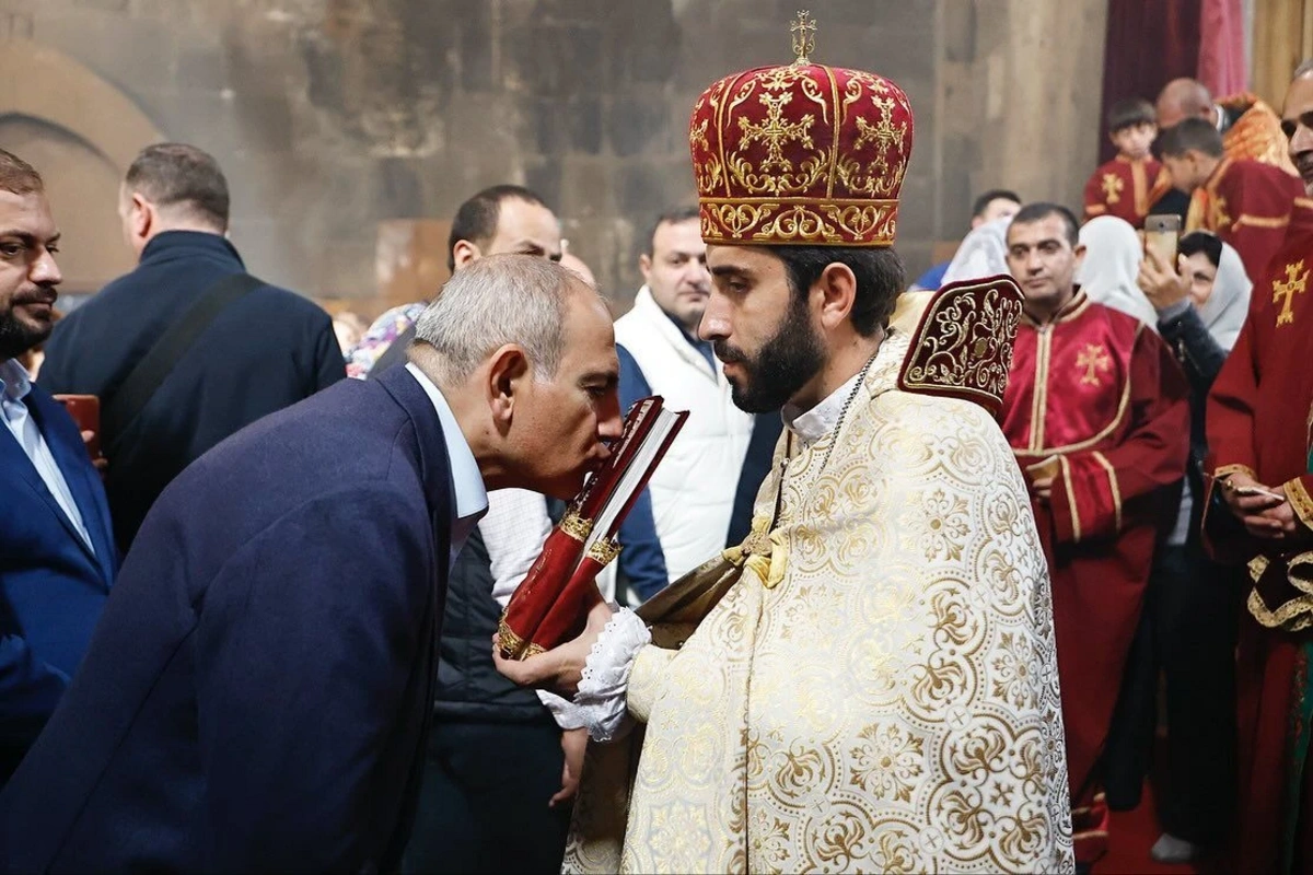 Paşinyanın katolikosla bağlı planı və regionda sülh: 