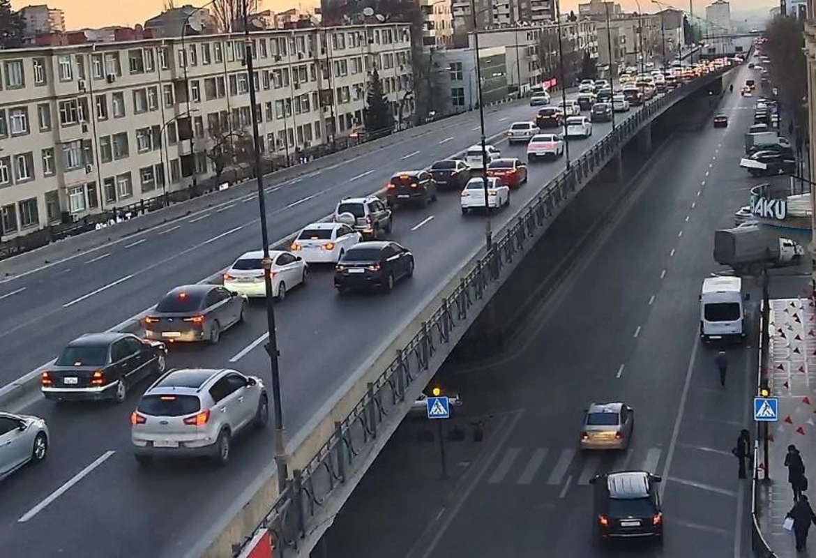 Bakıda sıxlıq olan küçələrin SİYAHISI