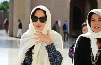 Leyla Əliyeva Maskatda Sultan Qabus Böyük Məscidini ziyarət edib - FOTO