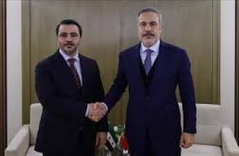 Хакан Фидан встретился в Париже с сирийским коллегой