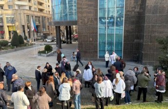 Stomatoloqlar aksiya keçirir: TƏBİB-dən reaksiya - VİDEO