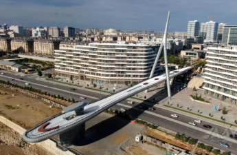 Госагентство рассказало об уникальности нового пешеходного моста в Баку-ВИДЕО