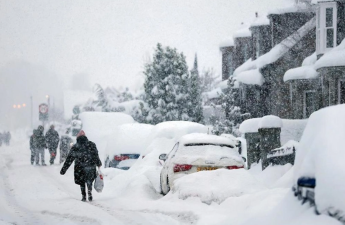 Qərbi Avropada əlverişsiz hava nəqliyyatı iflic edib, insan tələfatı var