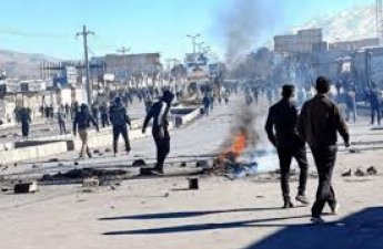 В Иране при столкновениях демонстрантов с полицией двое погибли, еще 30 ранены