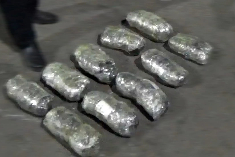 В Баку задержали наркокурьера с иранскими наркотиками