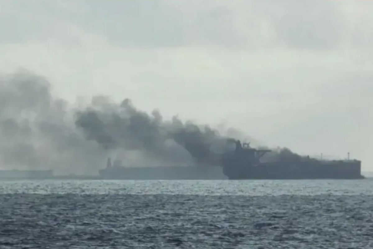 Rusiyaya aid olduğu ehtimal edilən daha bir tanker Türkiyə sahillərində PUA ilə vurulub