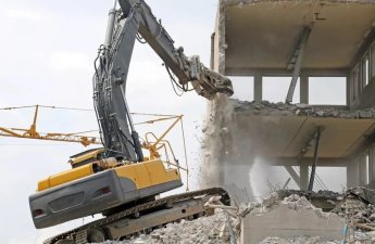 Bakıda daha bir bina SÖKÜLÜR: 1340 AZN kompensasiya