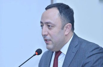 Ləğv edilmiş Yüksəliş Partiyasının sədri Anar Əsədlinin məhkəməsində mübahisə yaranıb