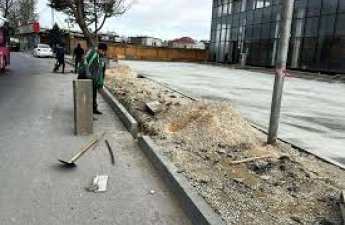 В двух районах Баку пресекли посягательства на тротуары