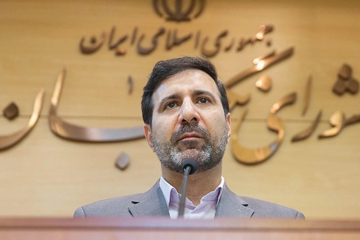 İranda etiraz aksiyaları zamanı Konstitusiya Mühafizəçiləri Şurasının müşahidəçisi öldürülüb