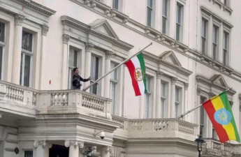 Londonda etirazçılar İran səfirliyinin binasında bayrağı dəyişdilər