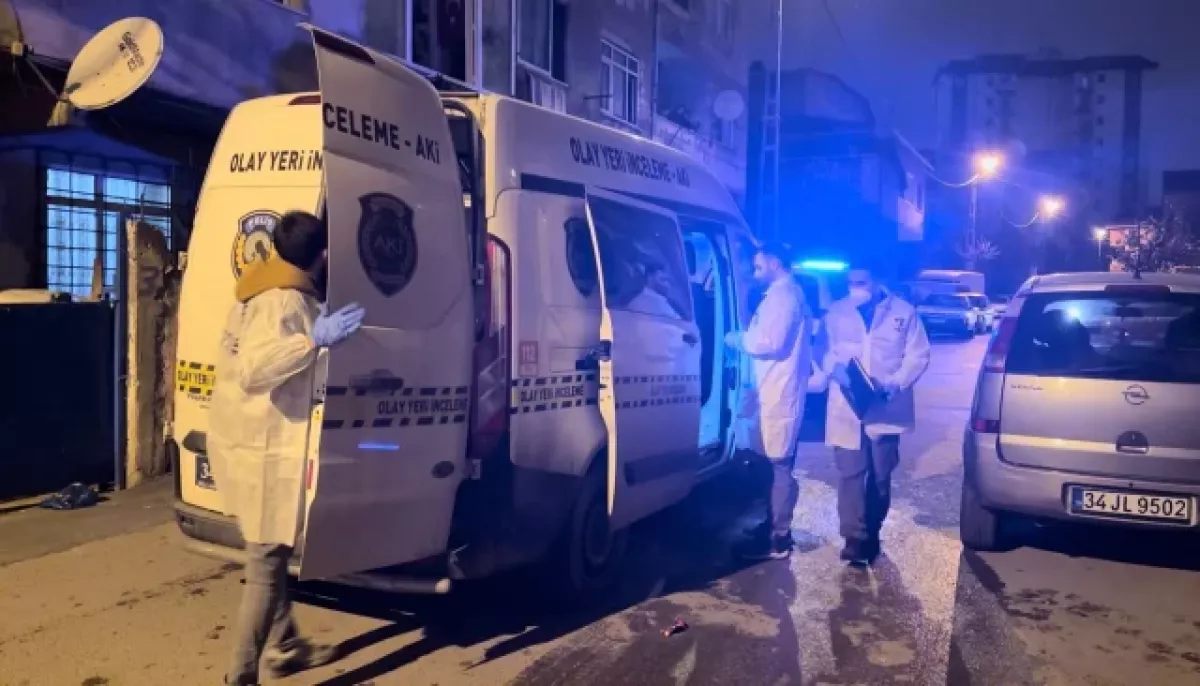 В Турции при пожаре в жилом доме погибли три человека