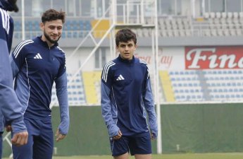 Qurban Qurbanov 16 yaşlı Əlini əsas heyətə çağırdı