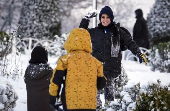 İstanbulda şiddətli qara görə məktəblər bağlandı