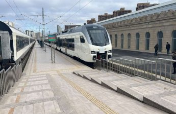 Azərbaycanda yeni qatar reysi istifadəyə verildi