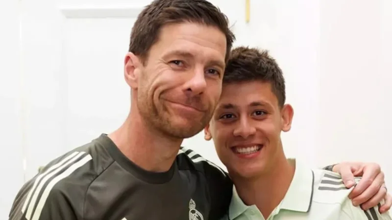 Arda Gülər Xabi Alonso ilə belə vidalaşdı