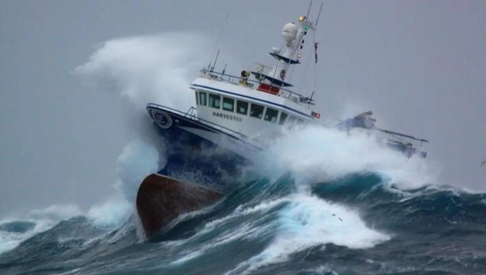 Hava şəraiti ilə bağlı gəmilərə xəbərdarlıq edilib