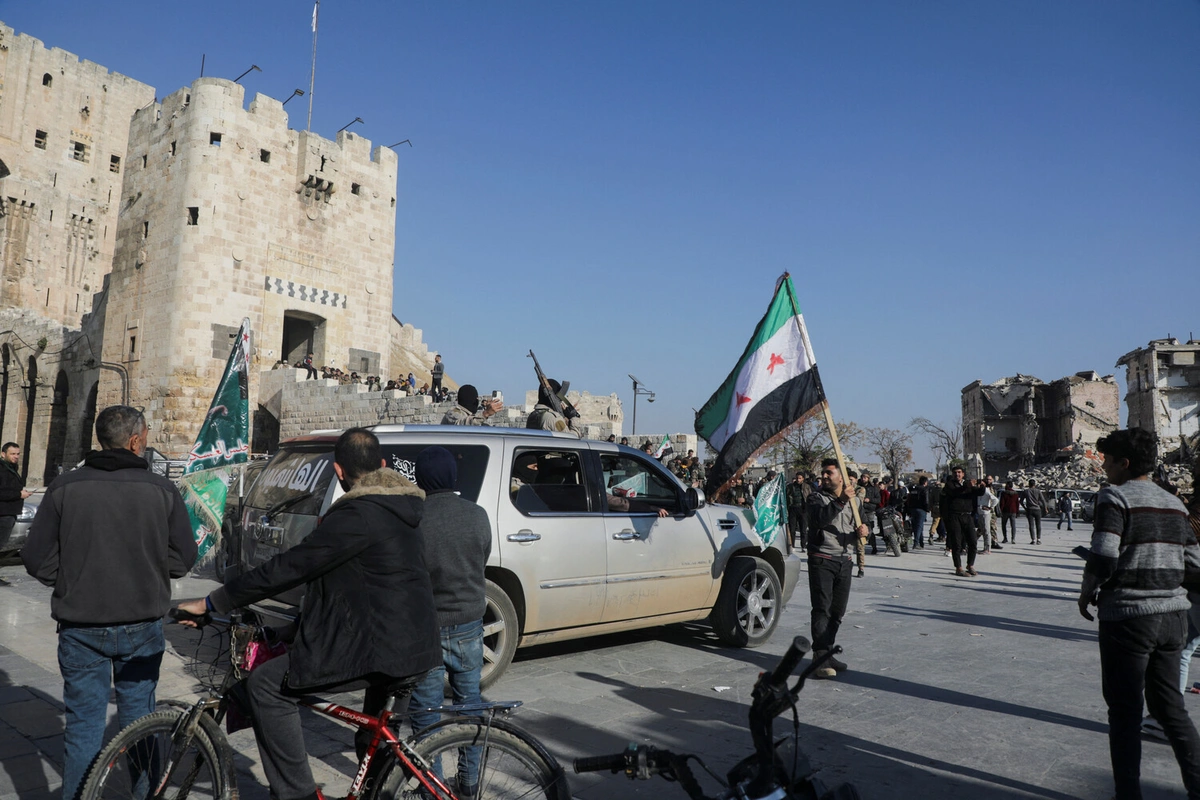 Suriya ordusu Hələbin şərqini 