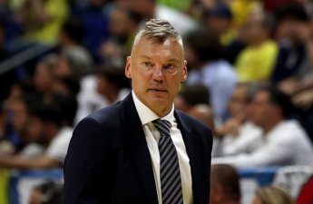 “Fənərbağça” basketbol klubu baş məşqçisi ilə müqaviləni uzadıb