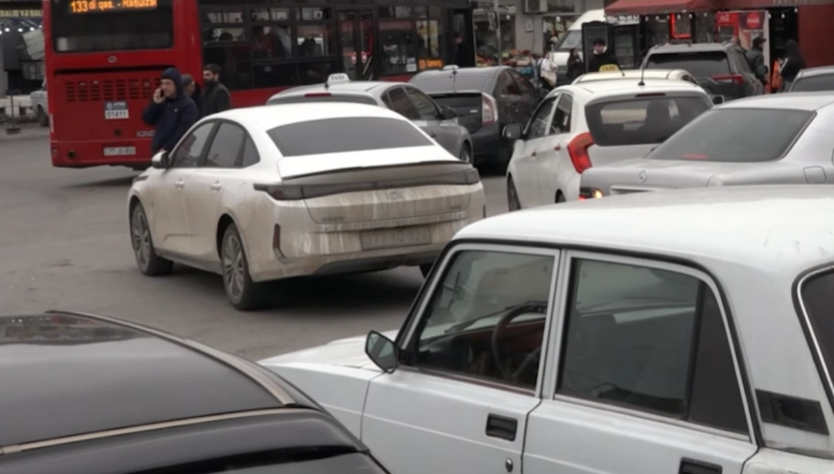 Binəqədinin mərkəzində xaos: 