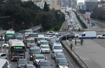 “Şamaxinka”da işıqforlar quraşdırılır - VİDEO