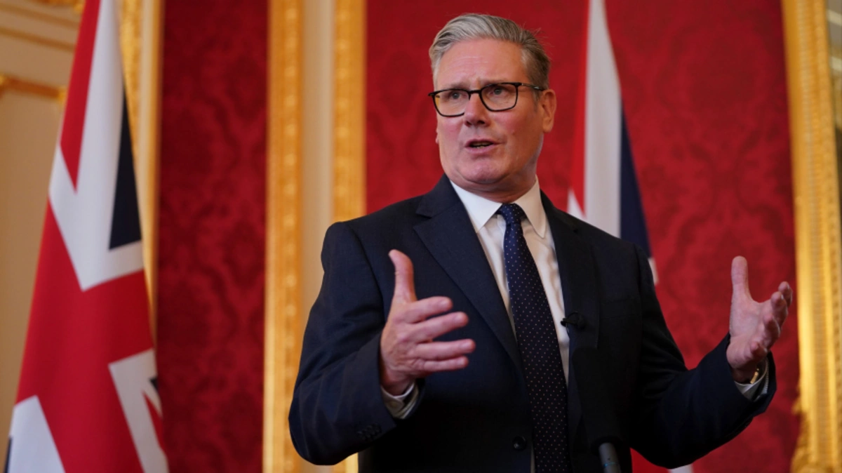 Starmer 13-cü dəfə geri çəkildi: Britaniyada rəqəmsal nəzarət sistemi olmayacaq