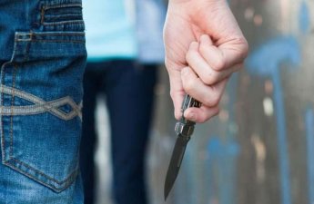 Lənkəranda qardaş qardaşı bıçaqladı