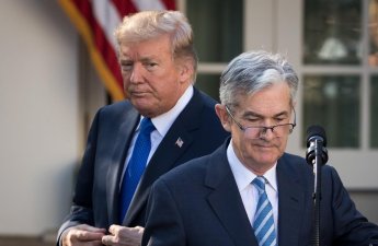 Трамп передумал увольнять главу ФРС
