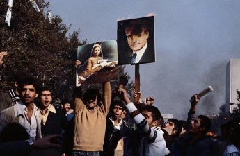 Xameneinin Pəhləvidən aldığı “ibrət”