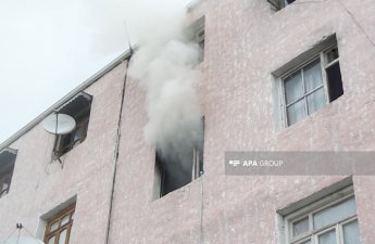 В Баку в доме произошел пожар