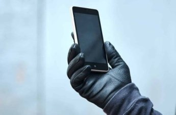 Restorandan iki ədəd mobil telefon oğurlandı