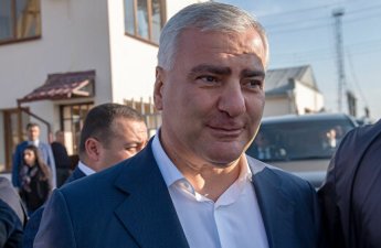 Суд в Армении вернул Самвела Карапетяна в изолятор