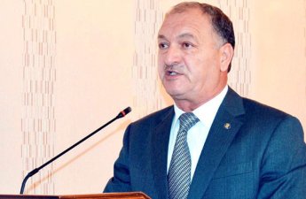 Qoca Səmədovun oğlu Yevlaxda adam güllələdi