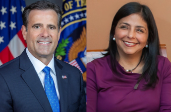 MKİ-nin direktoru Karakasda Venesuelanın müvəqqəti lideri ilə görüşüb