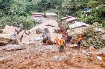 На Филиппинах число жертв оползня на свалке выросло до 35