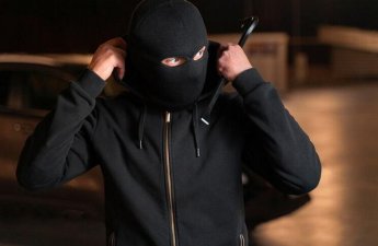 Ofisdən oğurluq edənlər saxlanılıb