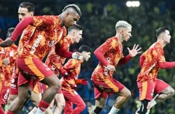 ​Azarkeşlərin sevimlisi idi, indi söyülür – FOTO