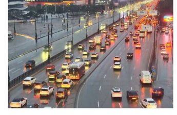 В Баку наблюдаются пробки по 14 направлениям