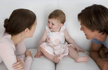 3 azərbaycanlı uşaq əcnəbi vətəndaşlara verilib