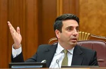 Симонян назвал спекуляцией призыв оппозиции обсудить парламентский доклад о войне 2020 года