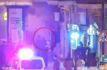 Bakının mərkəzində baş verən yanğına polis belə müdaxilə etdi - VİDEO