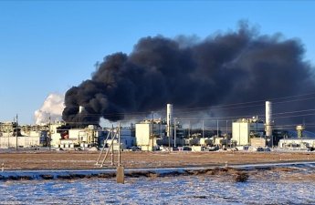 На крупнейшем месторождении в Казахстане приостановили добычу нефти