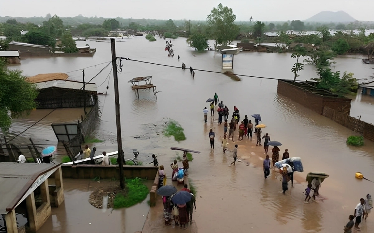 Mozambikdə təbii fəlakət: Ölkə prezidenti Davosa səfərini ləğv etdi