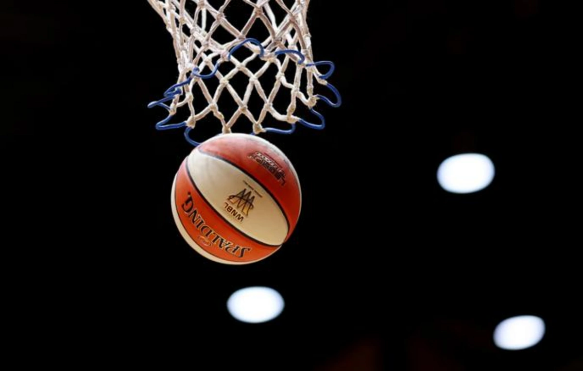 Braziliyada basketbol oyununda hakimə hücum edildi