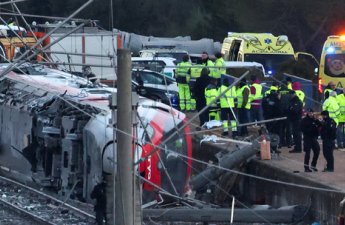 Число жертв ж/д аварии в Испании возросло до 41