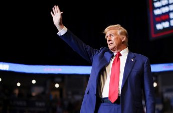 Трамп проведет закрытую встречу с акулами бизнеса