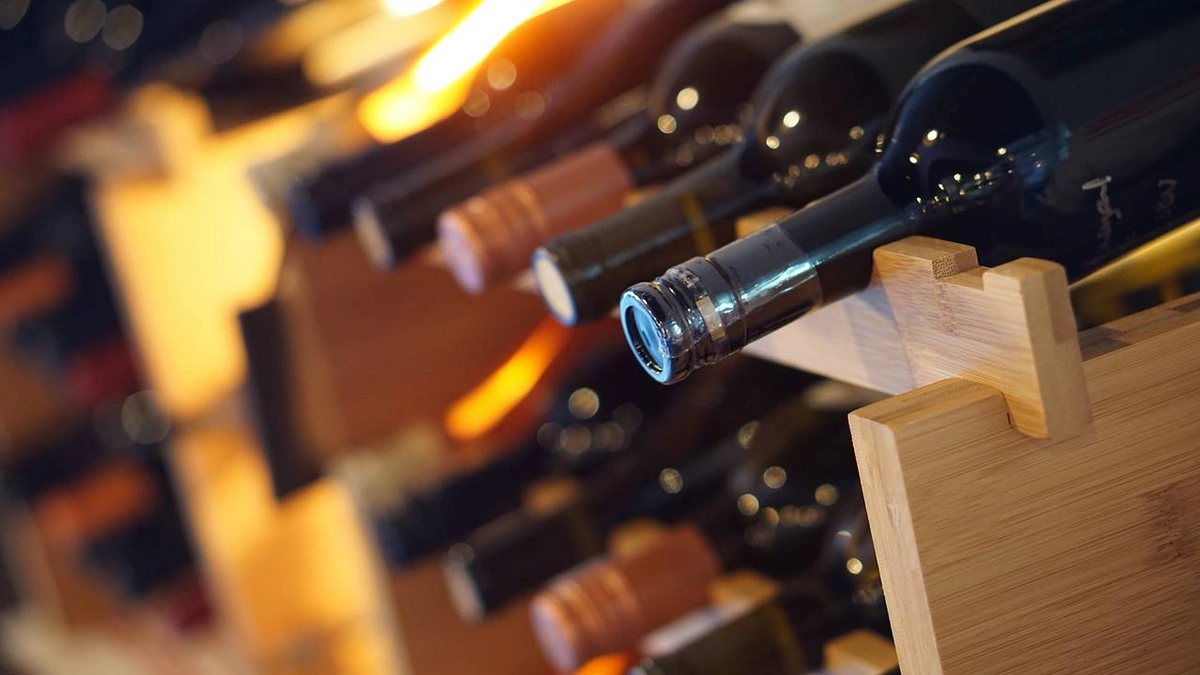 Париж считает неприемлемыми угрозы Трампа ввести 200-процентные пошлины на вина Франции