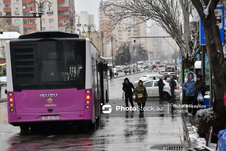 Перевозчики Азербайджана работают в усиленном режиме из-за снежной погоды